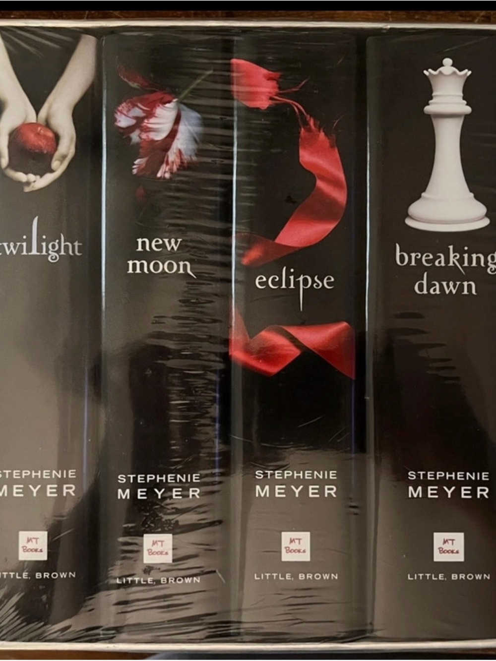 Stephenie Meyer Twilight Saga Hardcover Box Set - Black with Red Accents